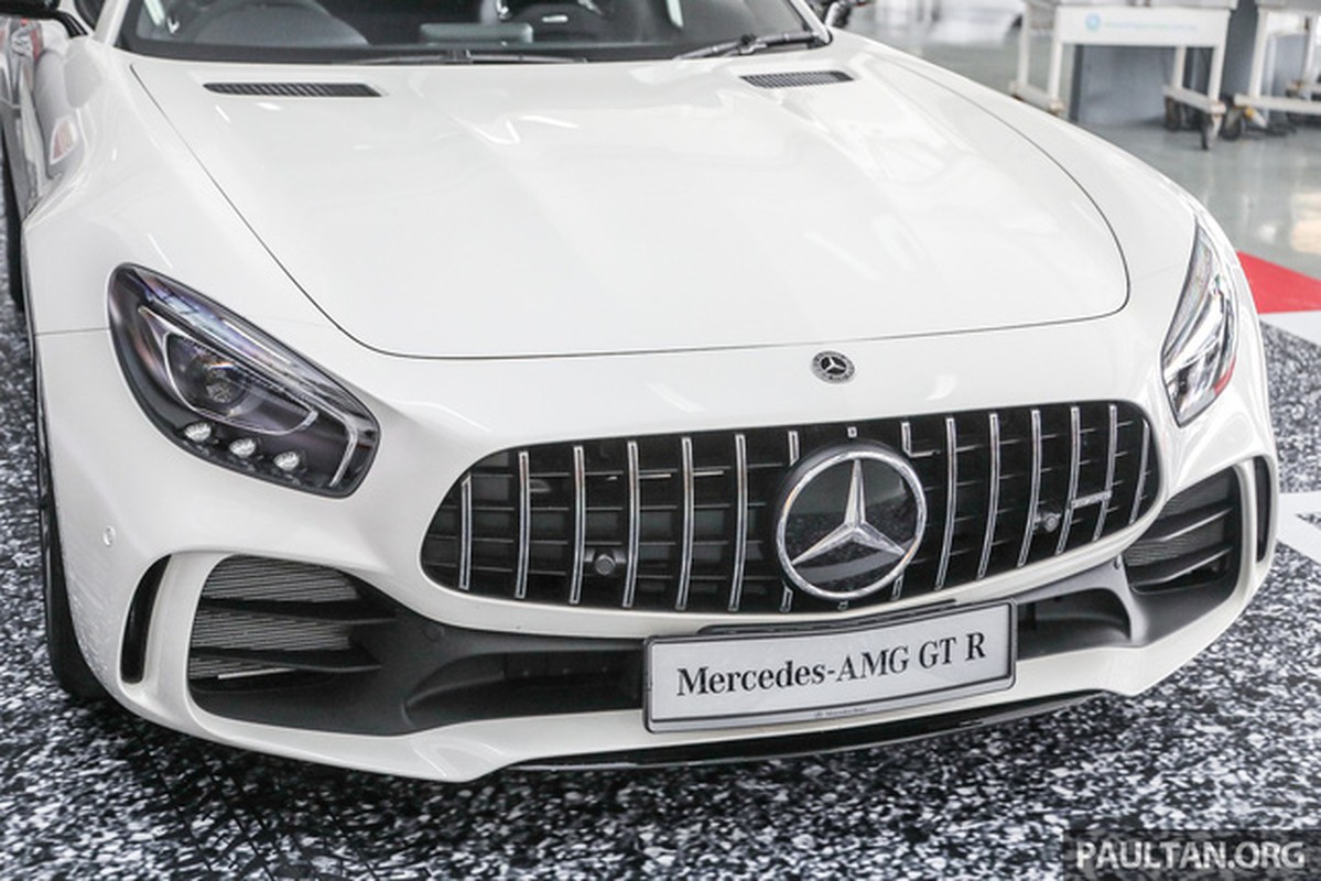 Mercedes-AMG GT R 2017 chot gia hon 9 ty dong-Hinh-3